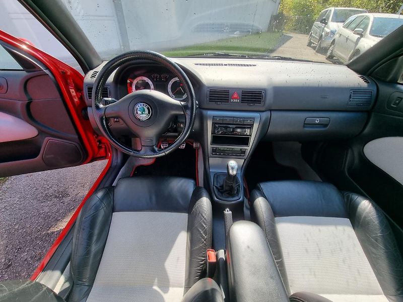 Škoda Octavia (2003) 1.8T 132kw RS - fotka 10 z 21