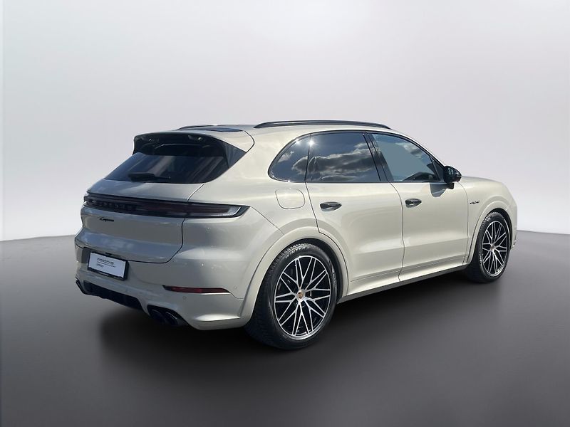 Porsche Cayenne (2025) E-hybrid - fotka 5 z 29