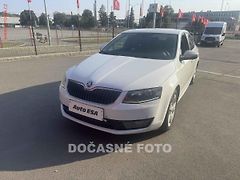 Škoda Octavia (2015) 2.0 TDi, ČR, AT, navi, bixen - fotografie inzerátu