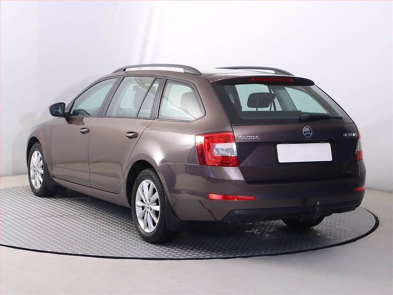 Škoda Octavia (2016) Ambition 1.6 TDI, Serv.kniha - fotka 4 z 19