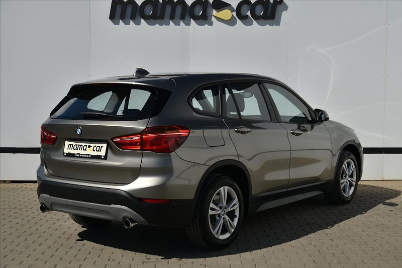 BMW X1 xDrive 20d 140kW 1.MAJITEL ČR - fotka 7 z 23