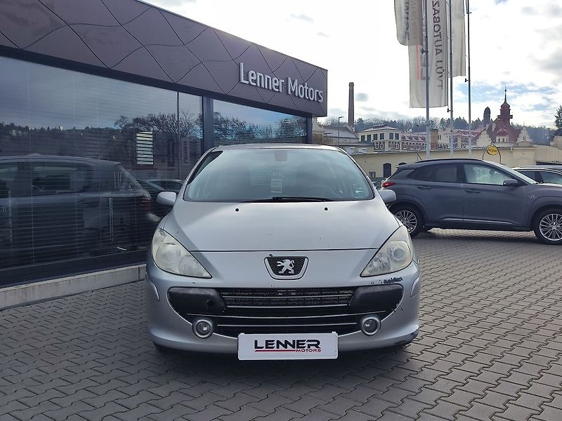 Peugeot 307 1.6i 16V/80kW - fotka 2 z 25