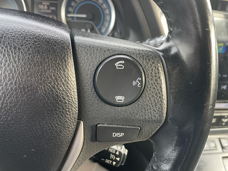 Toyota Auris 1.8i 16v HYBRID AUT NAVI CAM!! - fotka 158 z 166