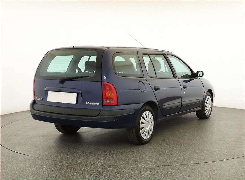 Renault Mégane (2003) 1.6 16V , Klima, zamluveno - fotka 5 z 14