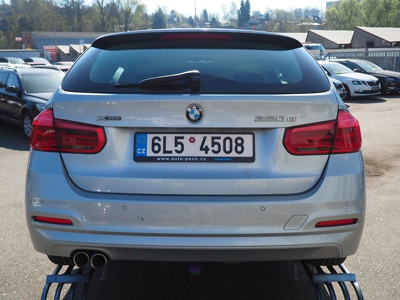 BMW Řada 3 (2016) 320D xDrive, A/T - fotka 3 z 38