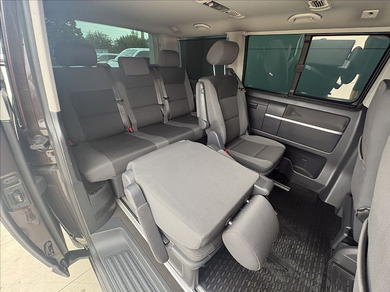 Volkswagen Multivan 2,0 103 kw servis TOP stav - fotka 27 z 28