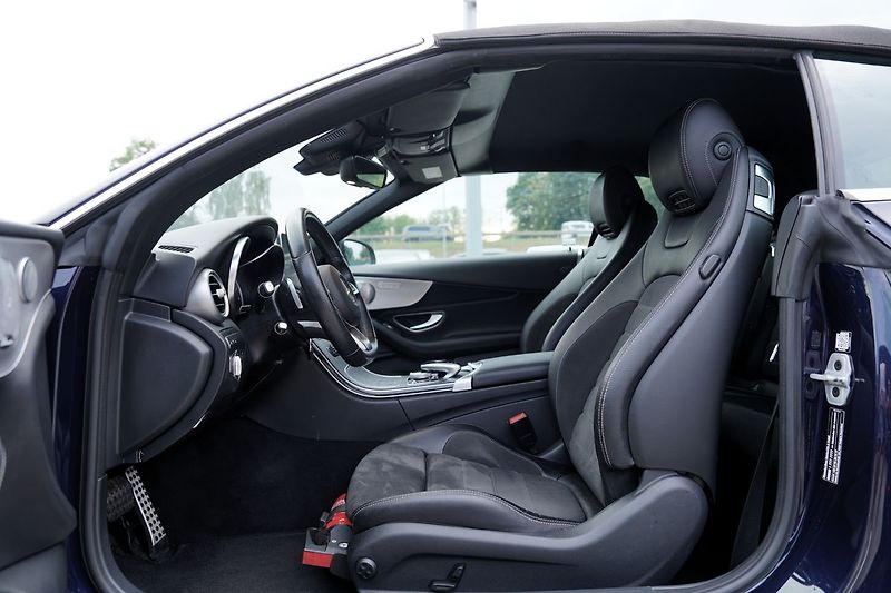 Mercedes-Benz Třídy C C 220d cabrio 4Matic AMG/210PS - fotka 26 z 44