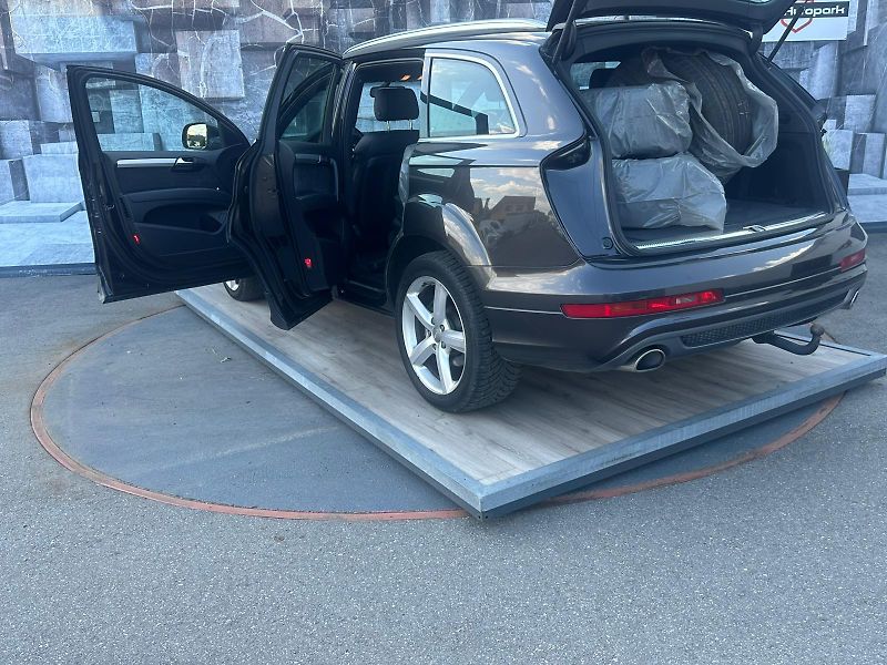 Audi Q7 (2014) 3.0TDi, 180KW, S-LINE, VZDUCH - fotka 9 z 27