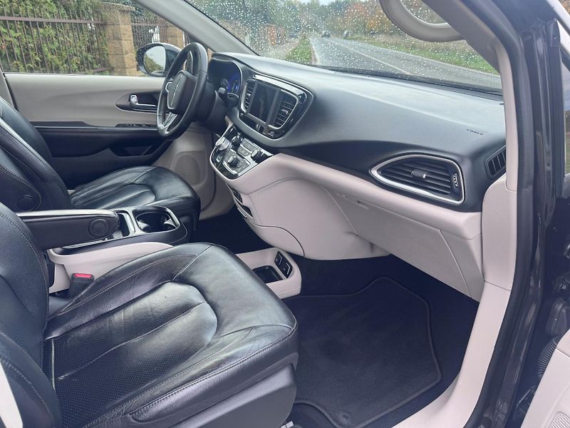 Chrysler Pacifica (2019) 3,6 Touring L Kůže 2019 - fotka 10 z 19