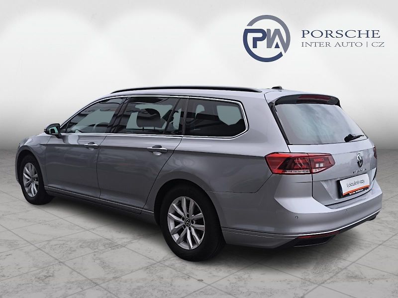 Volkswagen Passat 2.0TDi DSG  Business Premium - fotka 9 z 23