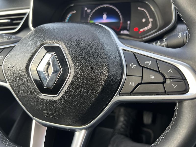 Renault Clio 1.6i E-TECH HYBRID AUTOMAT - fotka 14 z 33