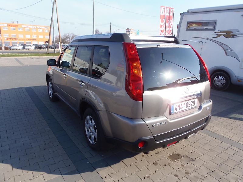 Nissan X-Trail (2010) 2.0 DCi 4x4 manuál ČR původ - fotka 7 z 23