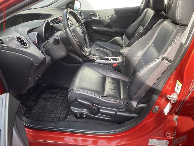 Honda Civic (2014) 1.6 i-DTEC, ČR, Bixen, kamera - fotka 9 z 20
