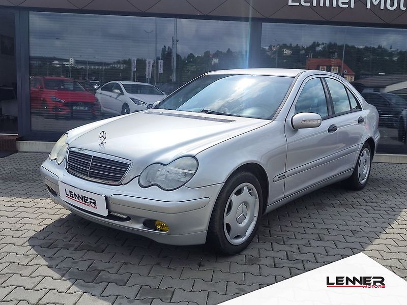 Mercedes-Benz Třídy C C200 2.0/120kW Classic - fotka 1 z 24