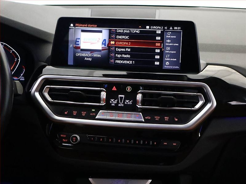 BMW X3 (2023) xDrive20d - fotka 10 z 19
