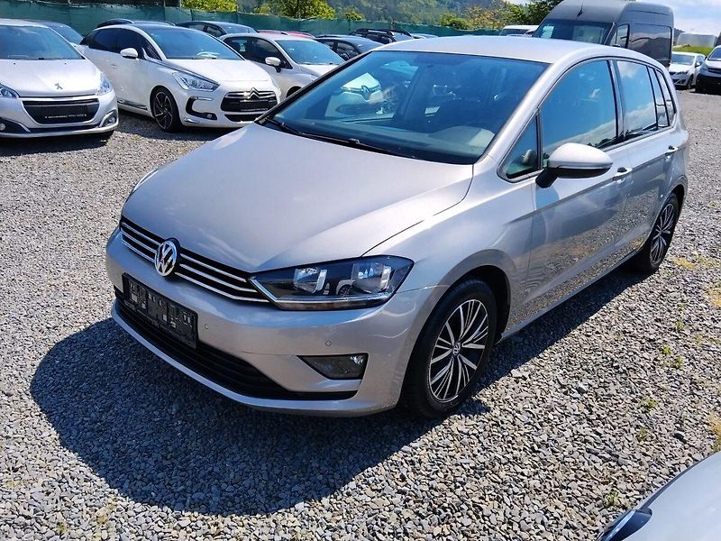 Volkswagen Golf Sportsvan (2015) - fotka 1 z 27