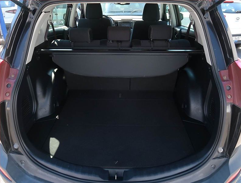 Toyota RAV4 (2014) 2.0 D-4D, Serv.kniha, Tempomat - fotka 13 z 19