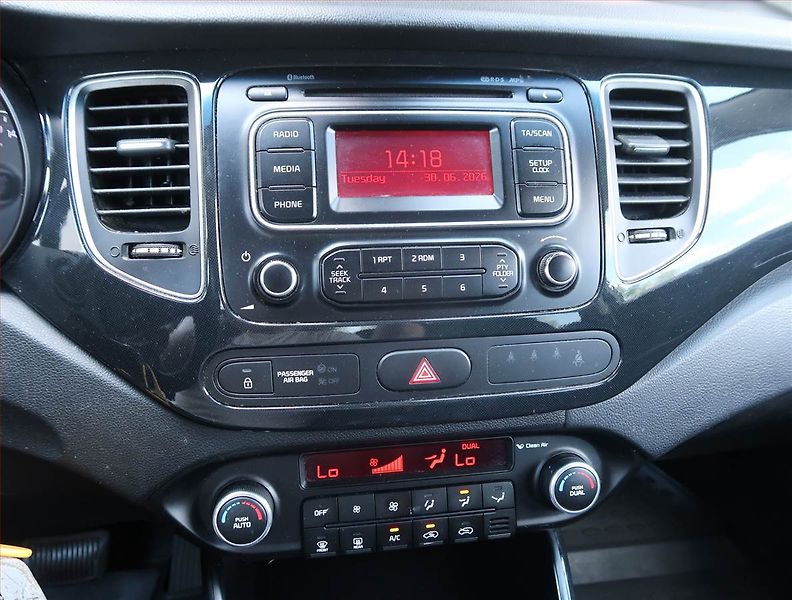 Kia Carens (2015) 1.7 CRDi, Automat, Tempomat - fotka 12 z 16