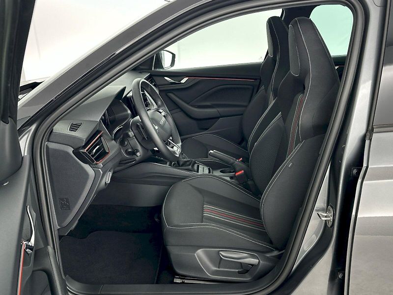 Škoda Kamiq (2025) DSG 1.5TSI 110kW Monte Carlo - fotka 7 z 33