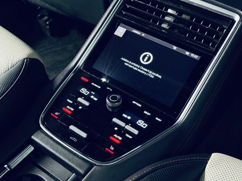 Porsche Panamera (2019) PANAMERA*TURBO*PANO*360* - fotka 34 z 37
