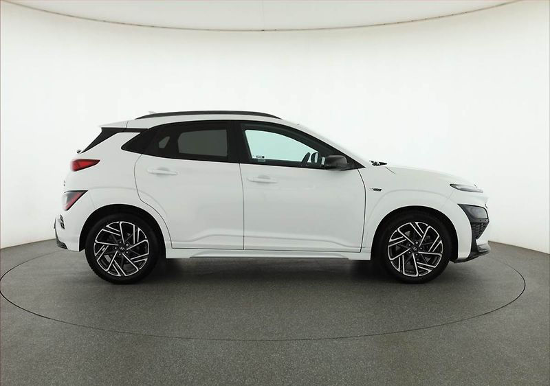Hyundai Kona (2023) N-Line 1.6 T-GDI - fotka 6 z 20