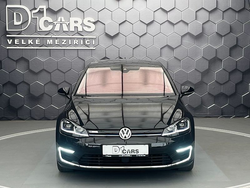 Volkswagen e-Golf 93,1% SoH, tep.čerp. virtual k - fotka 8 z 95