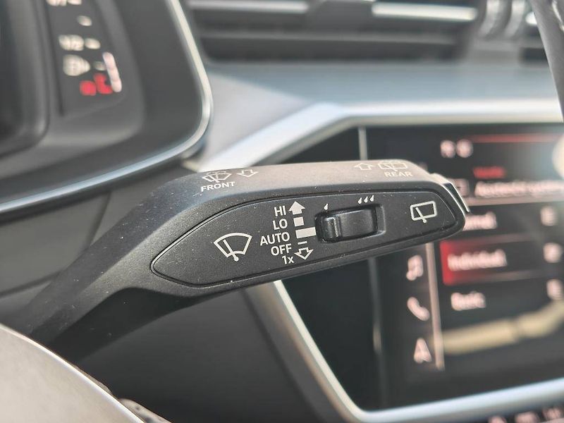Audi A6 40 Sline ST7 2,0TDI - fotka 16 z 27
