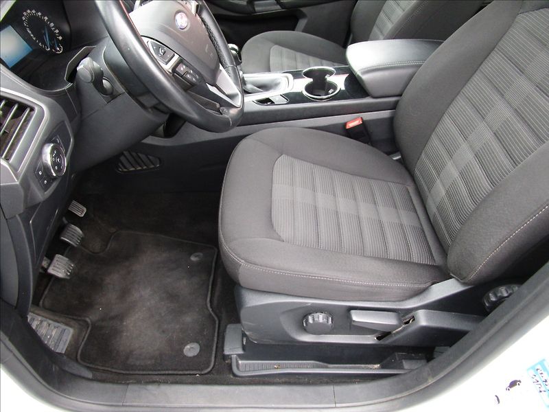 Ford Galaxy 1.5 EcoBoost, aut. Klima, 7 mí - fotka 11 z 46