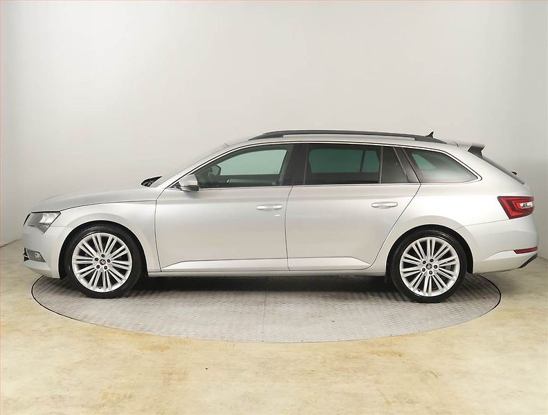 Škoda Superb (2018) 1.6 TDI, Navi, Tempomat - fotka 3 z 19