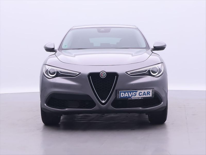Alfa Romeo Stelvio 2,0 TBi 148kW Aut. Q4 Super - fotka 2 z 32