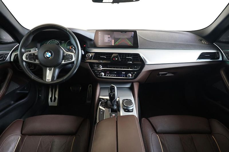 BMW Řada 5 530d xDrive Limousine - fotka 5 z 30