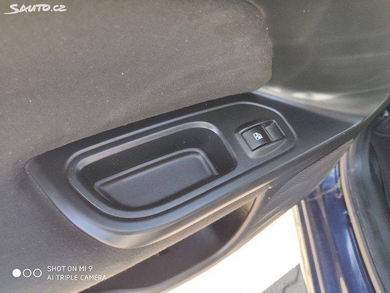 Fiat Tipo (2018) kombi 1,6 JTD - fotka 10 z 14