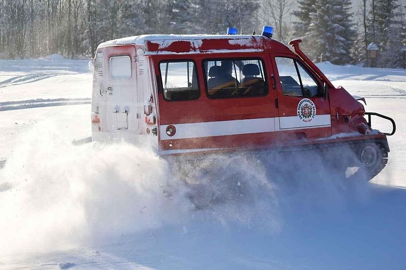 GAZ - 3409 Bobr pózuje před Sněžkou