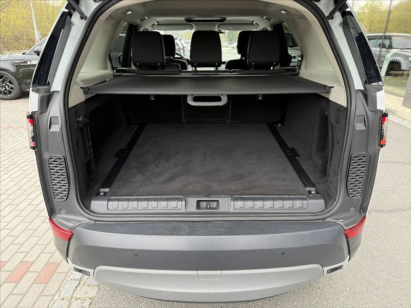 Land Rover Discovery 3,0 TDV6 SE - fotka 25 z 27