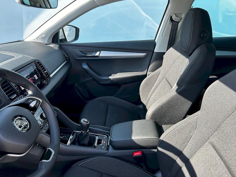 Škoda Karoq (2024) 2.0 TDI 85kW MP6 Selection - fotka 26 z 35