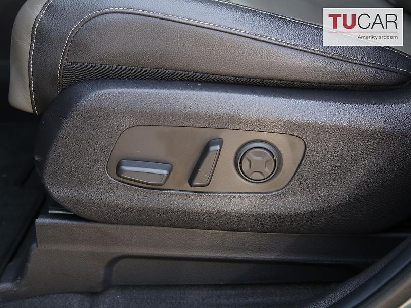 Kia Carnival (2024) 2.2 Diesel Automat 7 míst  - fotka 37 z 42