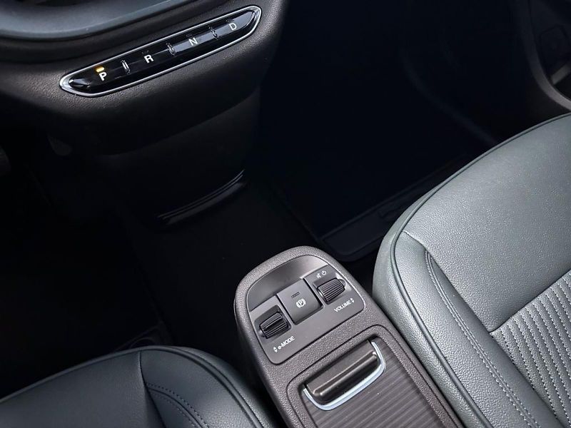 Fiat 500e (2026) BEV Giorgio Armani 320km 42 kW - fotka 16 z 22