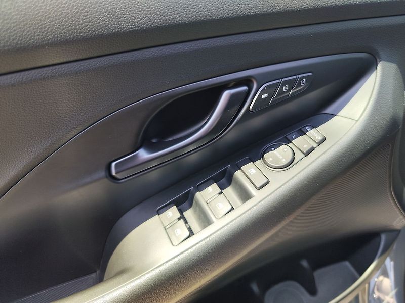 Hyundai i30 2.0 T-GDi/202kW N Performace - fotka 33 z 38