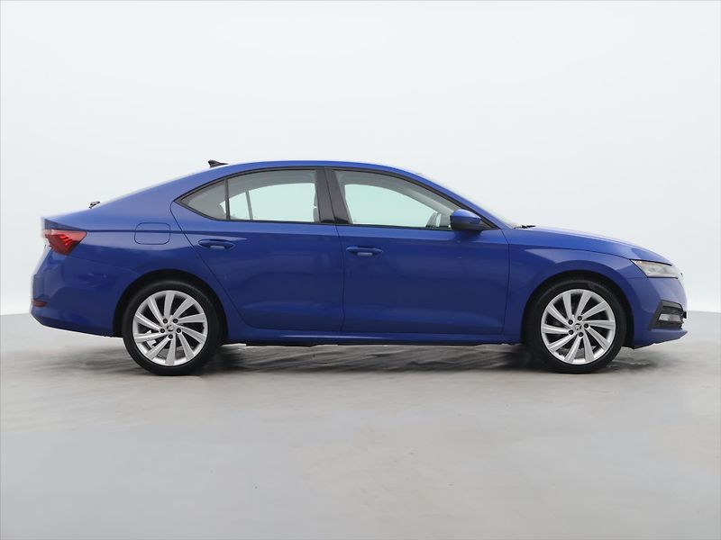 Škoda Octavia 1,4 TSI iV 150 kW DSG Ambition - fotka 8 z 31