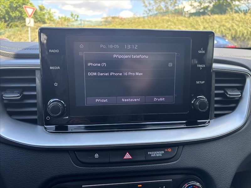 Kia Ceed 1,5 TGDi AT Spin ZÁRUKA KAMERA - fotka 20 z 40