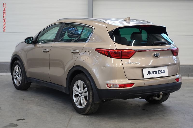 Kia Sportage (2017) 1.7CRDi, ČR, AT, navi, kamera - fotka 6 z 20