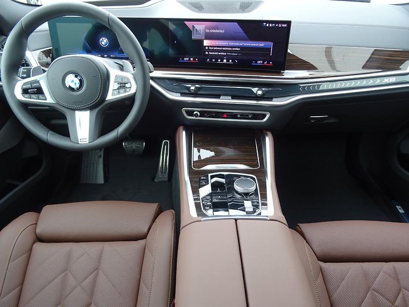 BMW X6 xDrive30d - fotka 4 z 6