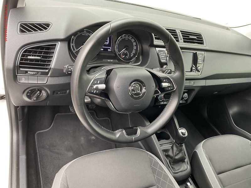 Škoda Fabia (2022) 1.0 TSi, 1.maj,ČR, Ambition - fotka 12 z 18