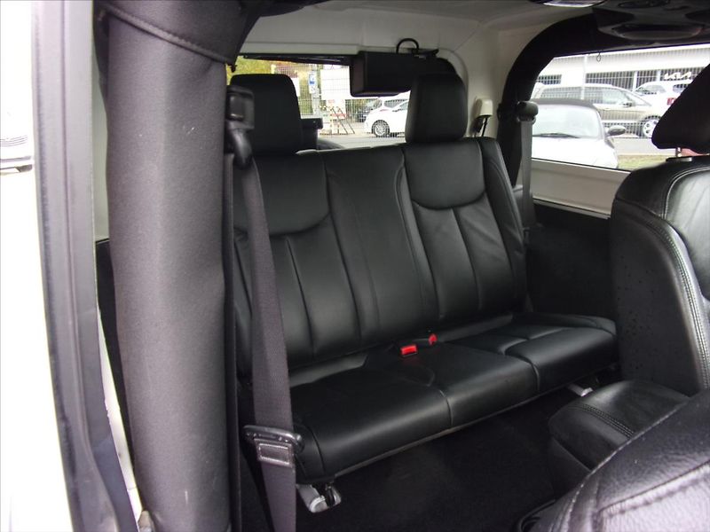 Jeep Wrangler 2,8 CRD Rubikon 147kW 1maj. - fotka 12 z 30