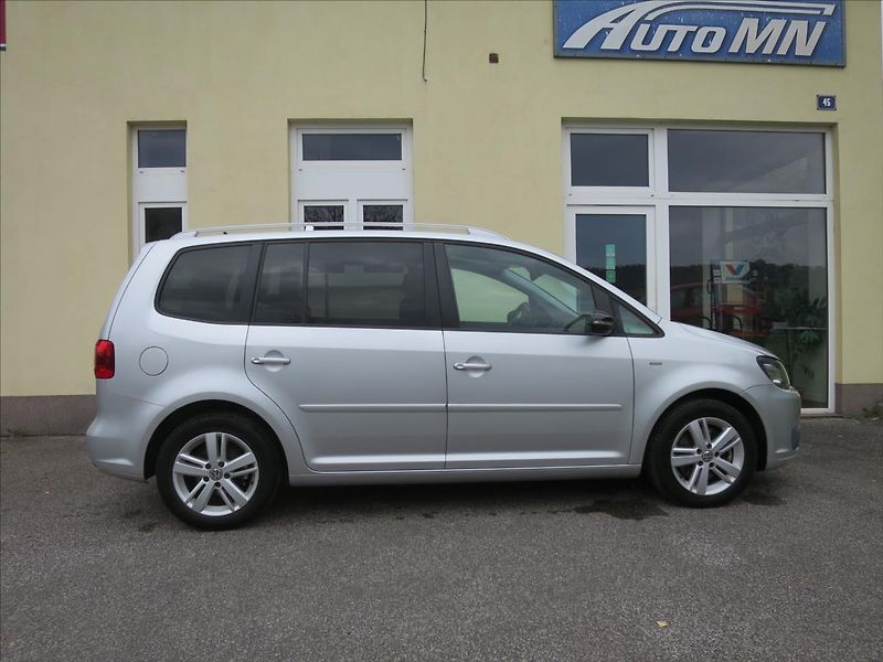 Volkswagen Touran 1,4  TSI MATCH - fotka 6 z 34