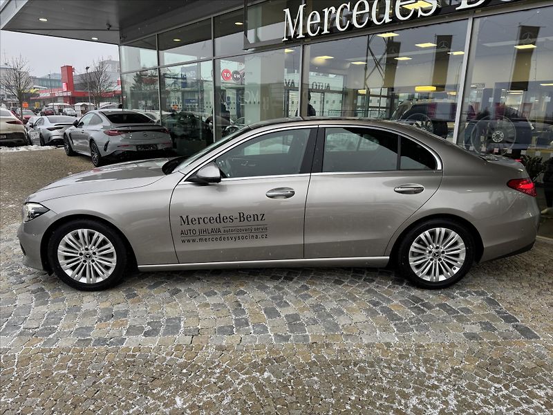 Mercedes-Benz Třídy C C 220d - fotka 3 z 30