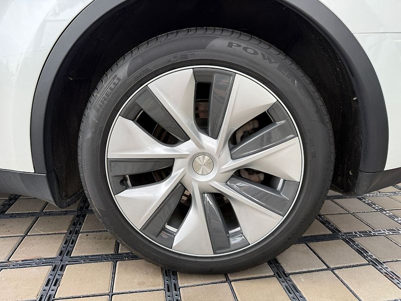 Tesla Model Y LR AWD Tažné / Záruka - fotka 7 z 41