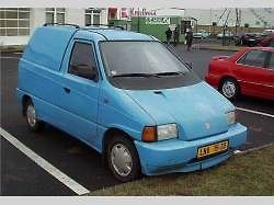 Tatra Beta využívala světlomety ještě ze Škody 120, což je patrné na první pohled.