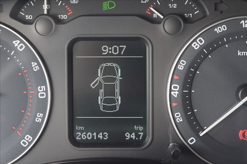 Škoda Octavia 2,0 TDi 103kw 4x4 2 SADY KOL - fotka 25 z 36