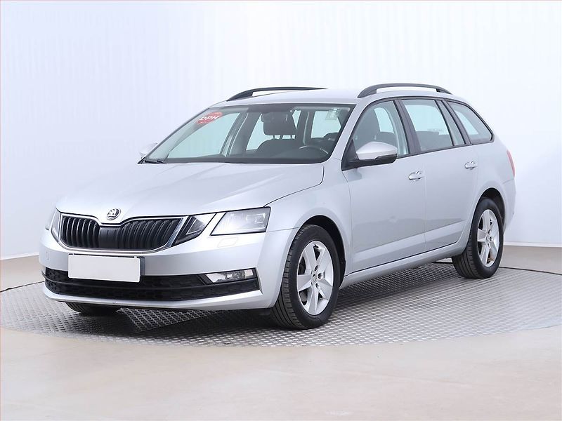 Škoda Octavia (2019) Ambition 1.5 TSI, ČR,1.maj - fotka 2 z 16